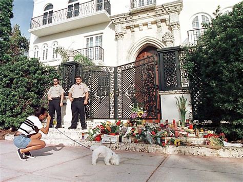 omicidio versace movente|Fashion designer Gianni Versace murdered by Andrew Cunanan .